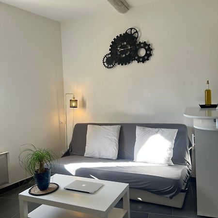 Cosy Studio Hyper Centre Avec Kitchenette & Climatisation Карпантра Экстерьер фото