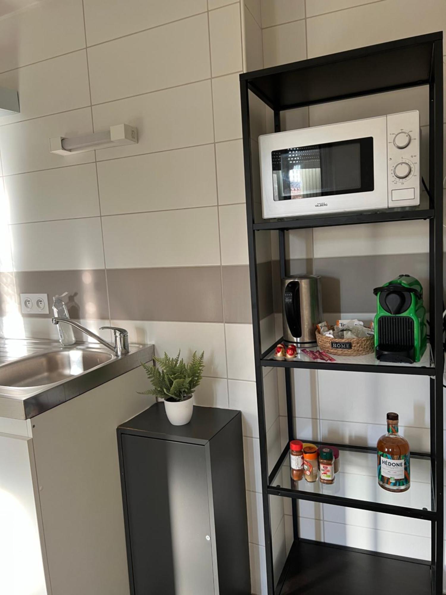 Cosy Studio Hyper Centre Avec Kitchenette & Climatisation Карпантра Экстерьер фото